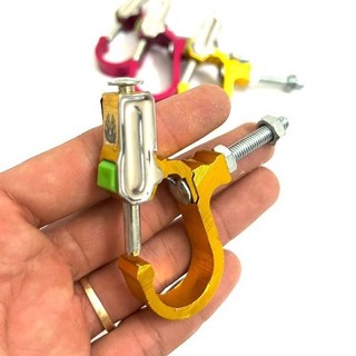 Móc treo đồ các loại xe máy,xe điện móc bấm móc gạt 1 đôi