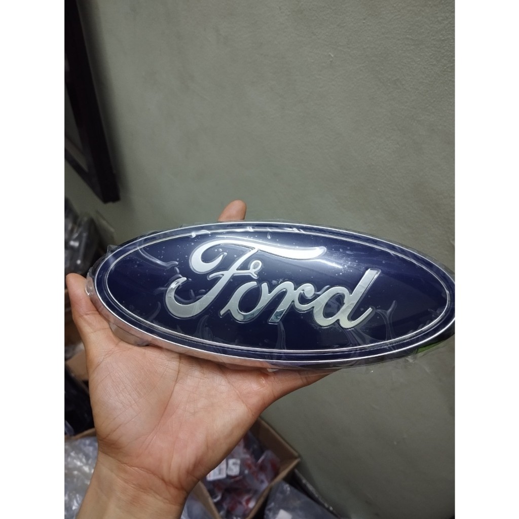 Logo trước Ford transit - Biểu tượng trước Ford Transit - Logo trước xe Transit - Logo trước xe Ford
