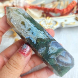 trụ đá mã não rêu moss agate