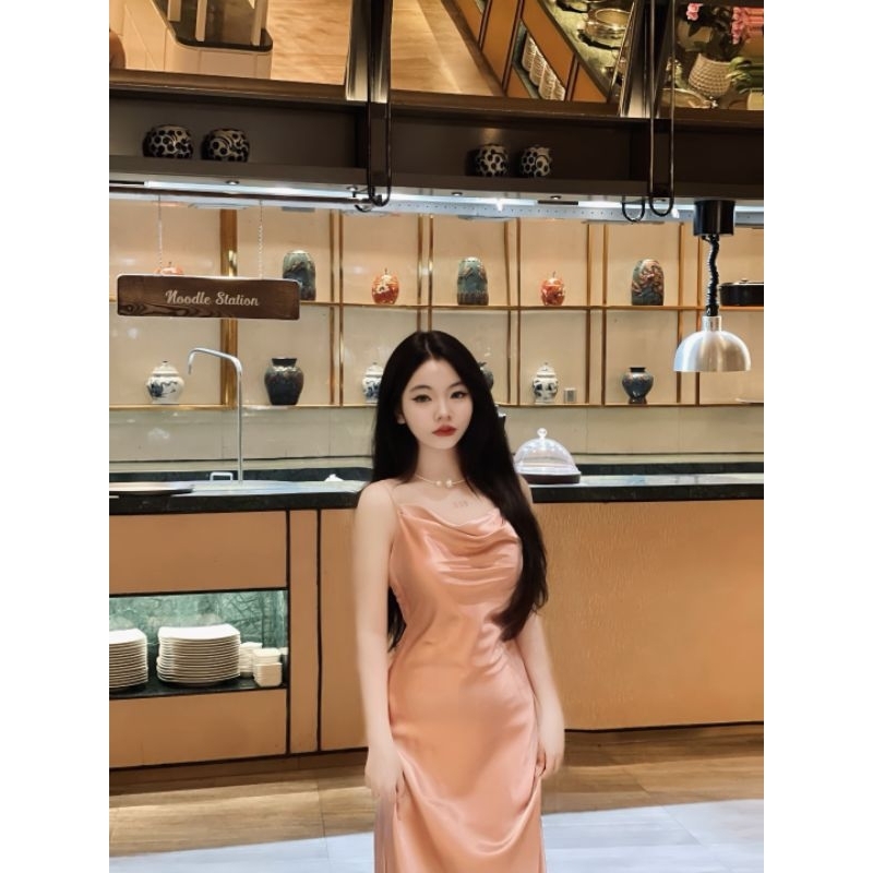 Đầm Lụa Hai Dây Xẻ Đùi Thiết Kế Sang Chảnh - Váy Lụa Hai Dây Hở Lưng Tôn Dáng | BigBuy360 - bigbuy360.vn