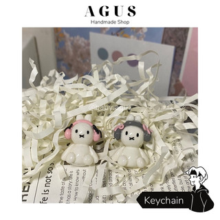 Móc khoá đất sét handmade bé thỏ Miffy đeo tai nghe dễ thương