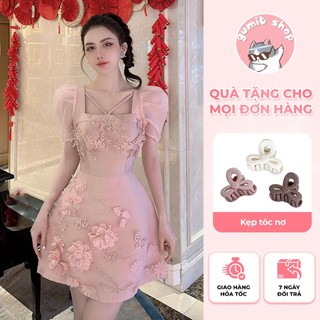 Váy đính hoa phối voan tơ đầm ngắn tay phồng đan dây chéo cổ phong cách thời trang nữ tính