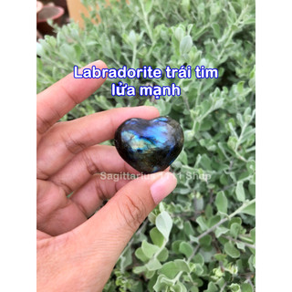 Viên đá trái tim Labradorite lửa mạnh
