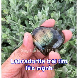 Viên đá trái tim Labradorite lửa mạnh