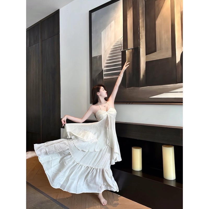 M964 - Set áo yếm hở lưng xẻ tà phối chân váy xòe tầng trắng | BigBuy360 - bigbuy360.vn