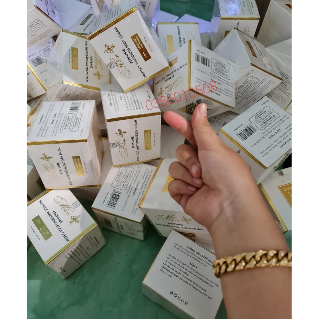 Kem dưỡng trắng da body Mềm hương nước hoa 250gr | BigBuy360 - bigbuy360.vn