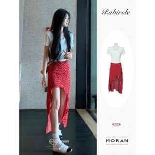 (HÀNG SẴN) Chân váy midi hoa nhí màu đỏ MORAN dáng dài vạt cao thấp điệu đà vintage Hàn Quốc cổ điển hàng QC