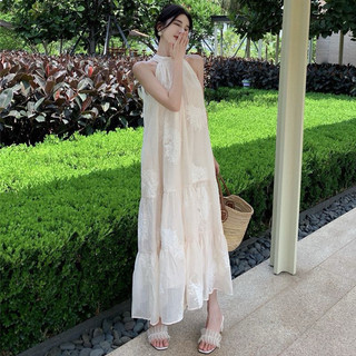 Đầm maxi cổ yếm ĐUÔI CÁ dài tơ dập hoa xếp tầng