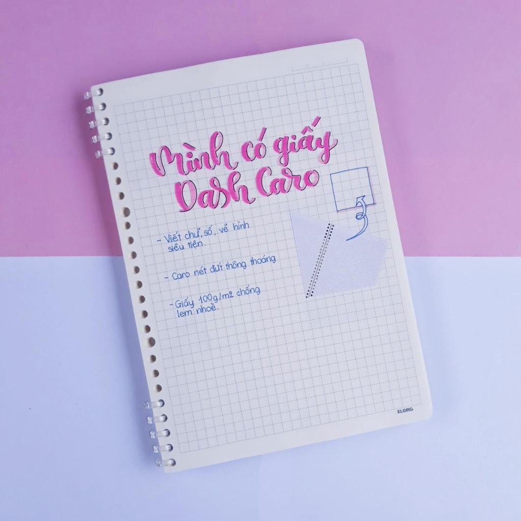 Vở Dash Caro kẹp còng nhựa 2 đầu B5 120 trang 100/76; MS: 809