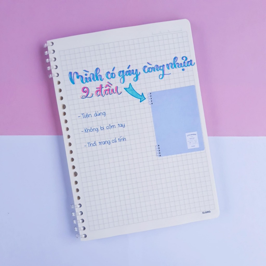 Vở Dash Caro kẹp còng nhựa 2 đầu B5 120 trang 100/76; MS: 809