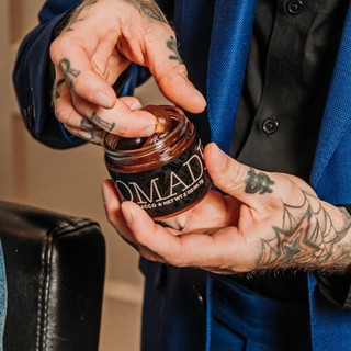 Sáp Vuốt Tóc 18.21 MAN MADE POMADE 56g