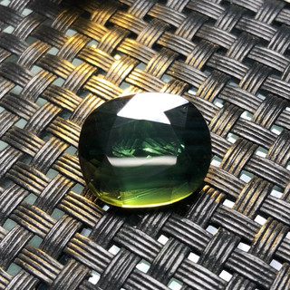 Saphiree Tự Nhiên, Kích Thước 16X14X8 mm, Trọng Lượng 14.5 carat, Mệnh Thủy & Mộc ,  May Mắn, Bình An, Cát Tường M58