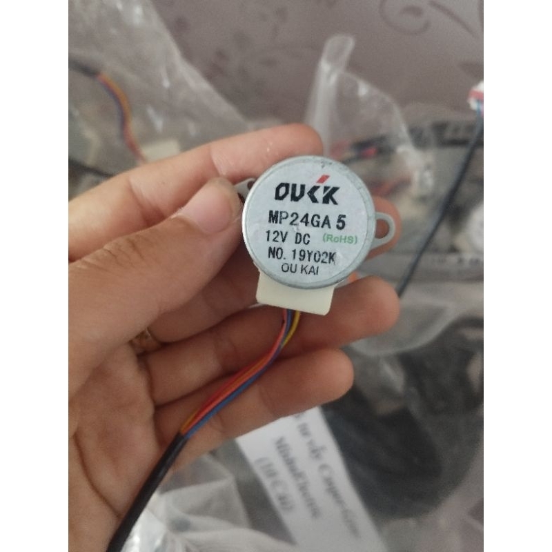 Motor Đảo Dùng Cho Máy Lạnh Casper( lắp chung nhiều hãng)