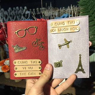 Ví đựng hộ chiếu Passport Cover khắc tên, gắn charm theo yêu cầu làm quà tặng