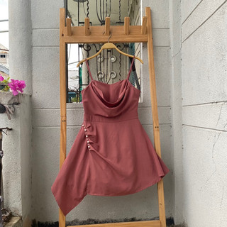 2hand đầm body 2 dây kiểu eo 67 đến 72cm dài 86cm mã 216