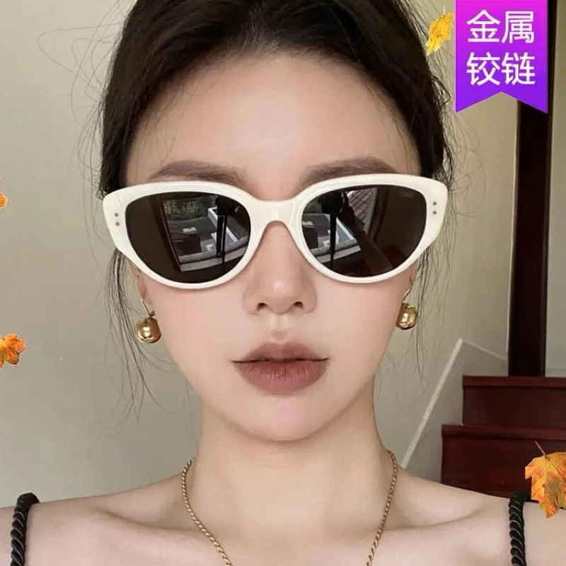 Kính 2 chấm tam giác mới