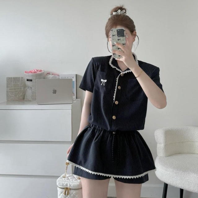 Tammy dress•[SẴN] Jumpsuit cổ sơ mi phối ren kẻ( kèm quần rời),SET(BỘ) cộc tay đính nơ ngực hàng cổ tàu (chuẩn mẫu 100%)