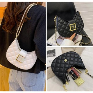 Túi xách nữ kẹp nách đeo chéo chất da mềm chữ m sịn sò