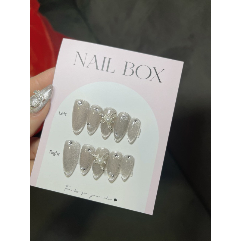 P08 mắt mèo kim cương chamr nơ