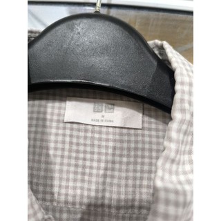 Áo u.n.i.q.l.o size M L nhỏ