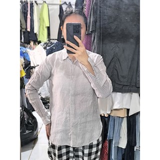 Áo u.n.i.q.l.o size M L nhỏ