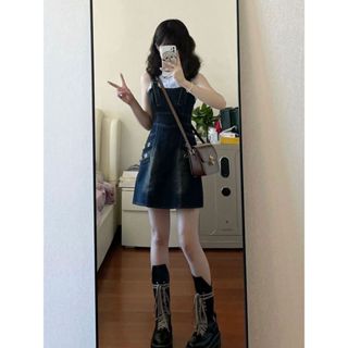  Yếm jean đơn cho bạn nữ  F váy yếm đậm ngắn dáng kiểu đơn giản thiết kế hiện đại,trang phục nữ giới 