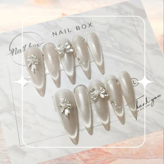 Nailbox thiết kế 10 móng úp - Mã sơn mắt mèo đính charm đá sáng