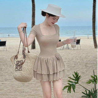 Đầm đi biển thời trang nữ dự tiệ sang trọng chất thun nhũ cổ vuông tay ngắn đính hoa eo dáng váy xoè nhiều tầng dài mini