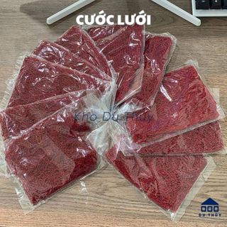 Miếng rửa chén vải lưới màu đỏ mềm tạo bọt tốt, làm sạch các vết dầu mỡ hiệu quả mà không bị bong tróc