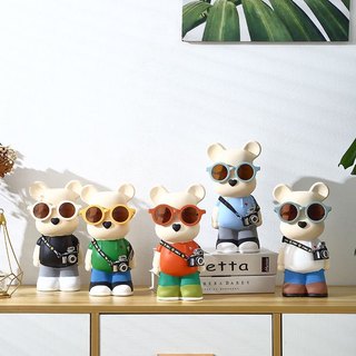 tượng gấu đeo máy ảnh mới nhất 2024 decor