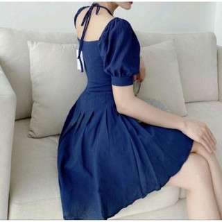 Đầm cổ yếm tay phồng