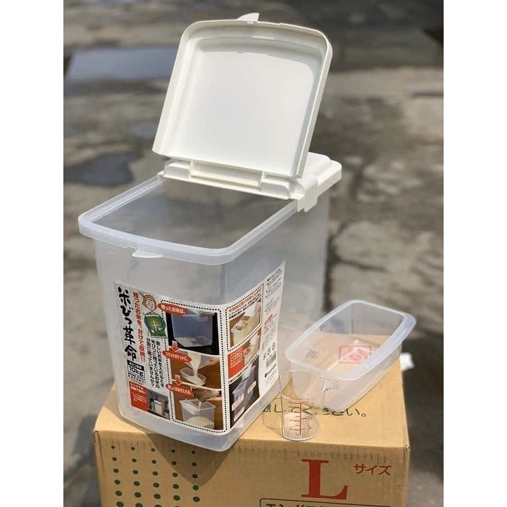 Thùng gạo 10kg nắp bật chắn, có bánh xe thông minh dễ dàng di chuyển nội địa Nhật Bản