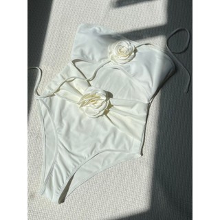 Bikini liền thân phối hoa màu kem