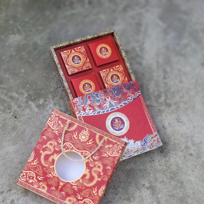 Hôp trung thu Kim long bích thủy  va xích long hoá nguyet đựng 4 bánh 100-150g