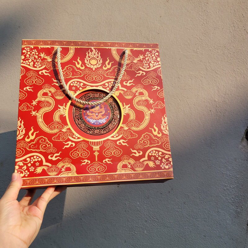 Hôp trung thu Kim long bích thủy  va xích long hoá nguyet đựng 4 bánh 100-150g