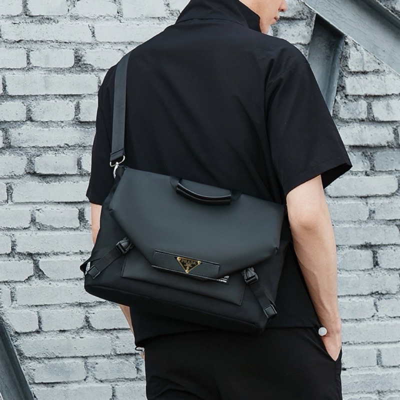 Túi đeo chéo (Túi Messenger) Prada