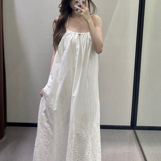 Váy maxi cổ yếm đáp ren