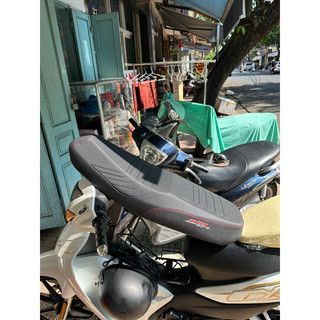 yên dream gọt hai tầng mút vàng( chử honda thêu)