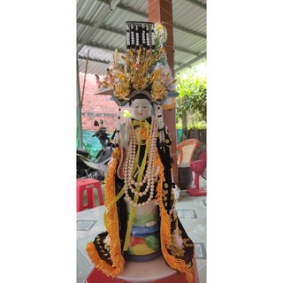 Tôn tượng mẹ Diêu Trì Kim Mẫu cao 40 cm kèm áo mão và chuỗi .