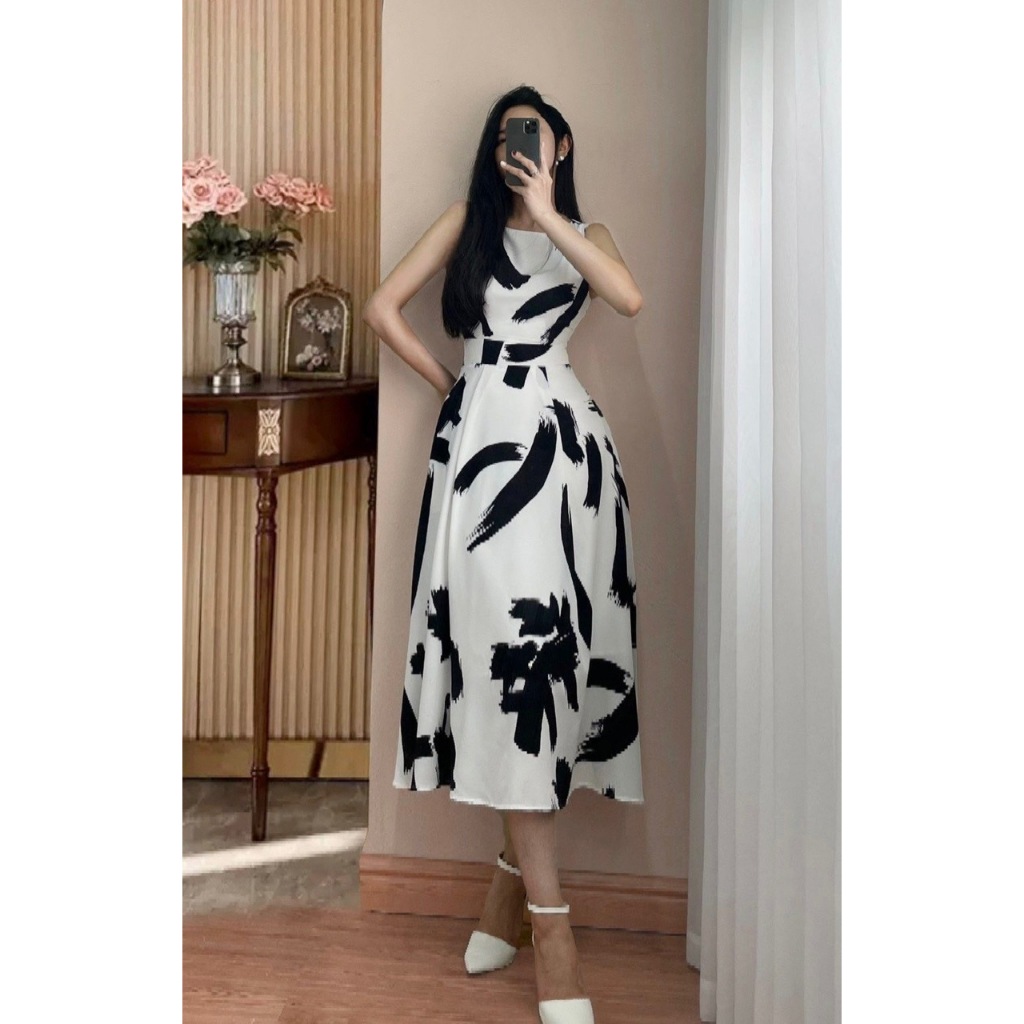Đầm lụa cổ thuyền loang màu