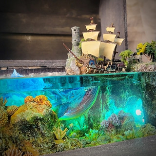Hộp đèn Leviathan, đèn diorama leviathan, quà tặng, hộp trang trí, hộp quà, leviathan diorama, hộp trang trí nhà cửa