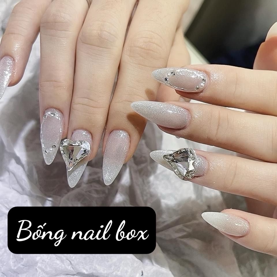 Nail box thiết kế móng úp ( HOẢ TỐC HCM ) B10