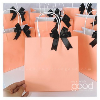 Túi giấy đựng quà, Túi giấy Kraft, Túi quà tặng hồng đào có nhiều mẫu có quai ngang 20 cao 20 hong 10 cm tặng kèm nơ đen
