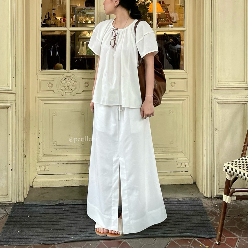 𝐉𝐨𝐢𝐝𝐲 𝐒𝐤𝐢𝐫𝐭 (𝐋𝐢𝐧𝐞𝐧) (Chân váy xẻ giữa dáng suông)