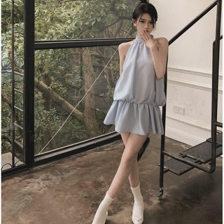 Set yếm xanh pastel hở lưng kèm quần short