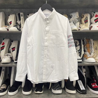 Áo SOMI Trắng Nam Dài Tay Thom Browne Thêu 4 Sọc Xám Thổ Cẩm Ống Tay Logo Bụng Vải Thô Hàng Cao Cấp
