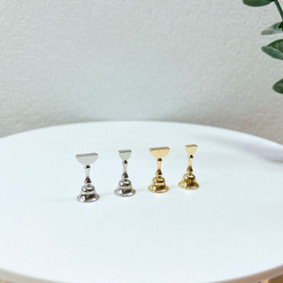 Đế gắn móng, con cờ lẻ
