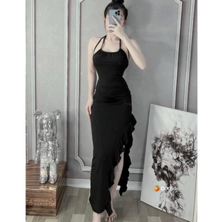 Đầm yếm đeo cổ xẻ đùi bèo dài siêu tôn dáng