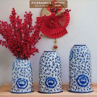 Bình hoa dáng chuông gốm Bát Tràng men lam cao cấp, hoạ tiết vẽ tay hoa dây
