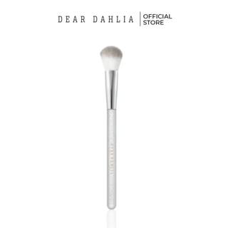 (GWP) Cọ Trang Điểm Dear Dahlia Glitz Highlighter Brush (1pc)